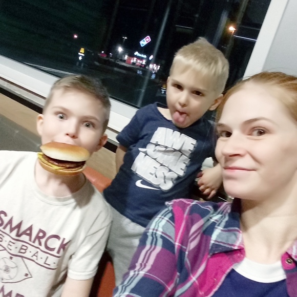 Meet your Posher, Amber - Picture 16 of 16